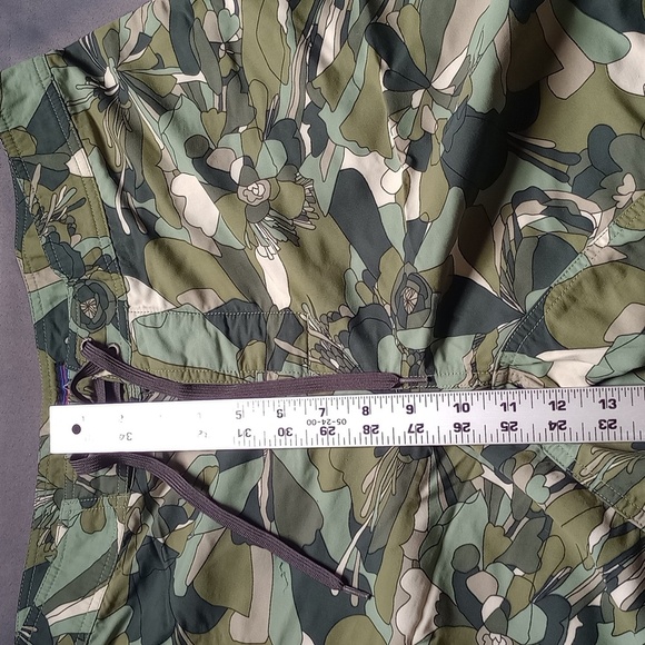 Vintage Patagonia Shorts Size 32 Green AOP Pattern Canoe Paddler Wavefarer Board - Picture 5 of 8